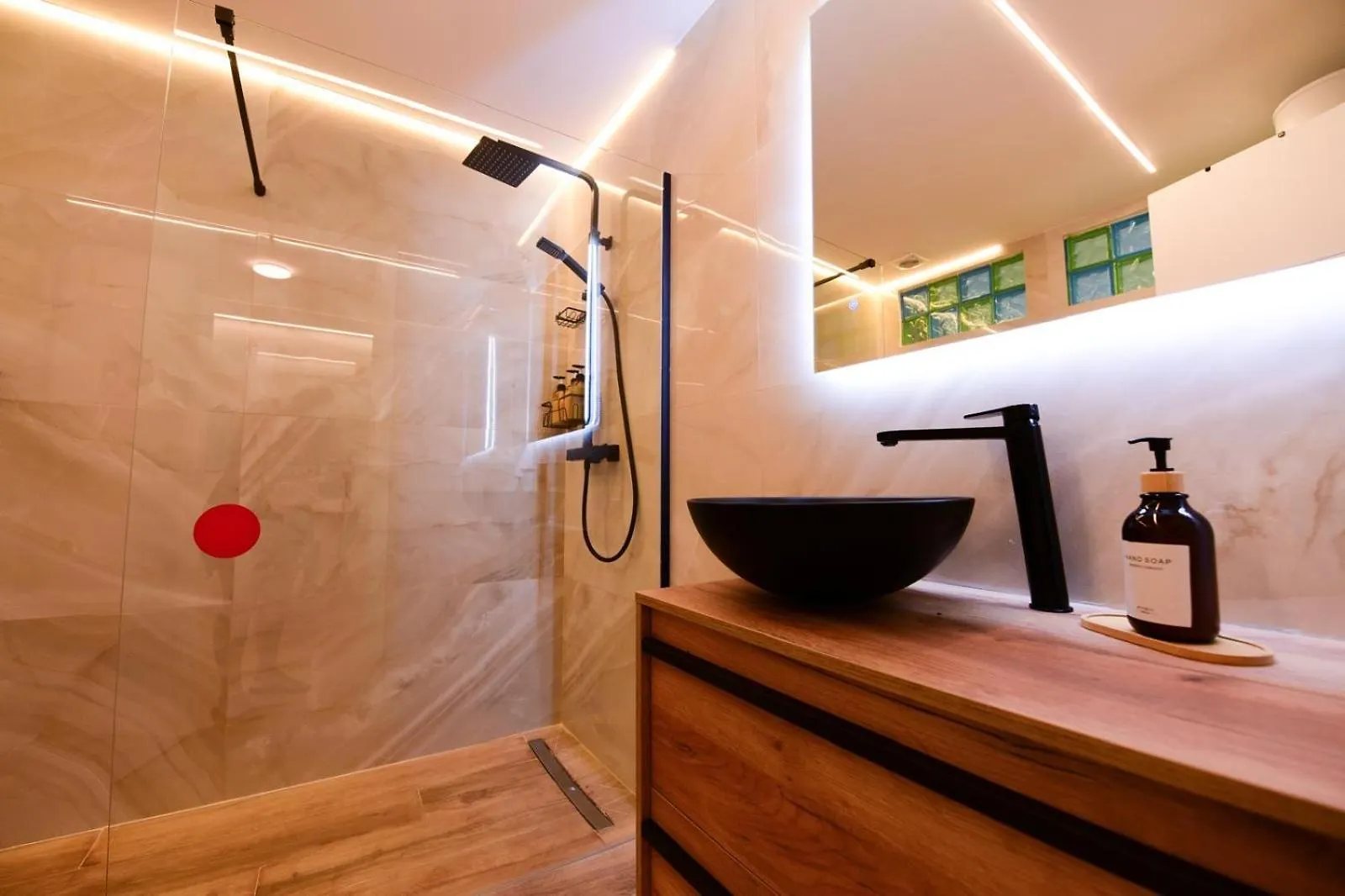 Fabuloso Apto 1-5 Personas Torrequebrada-Benalmadena Piscina Terraza Parking Wi-Fi Διαμέρισμα